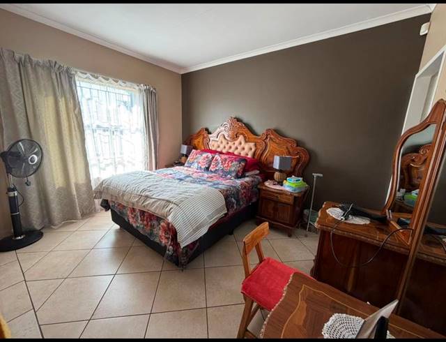 2 BEDROOM TOWNHOUSE FOR SALE IN RIVERSDALE